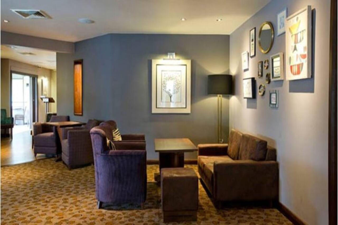 Premier Inn Durham City Centre Экстерьер фото