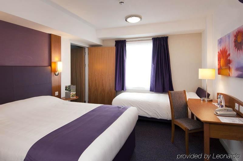 Premier Inn Durham City Centre Экстерьер фото