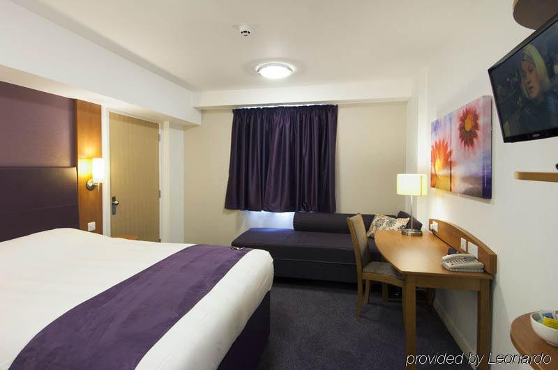 Premier Inn Durham City Centre Экстерьер фото