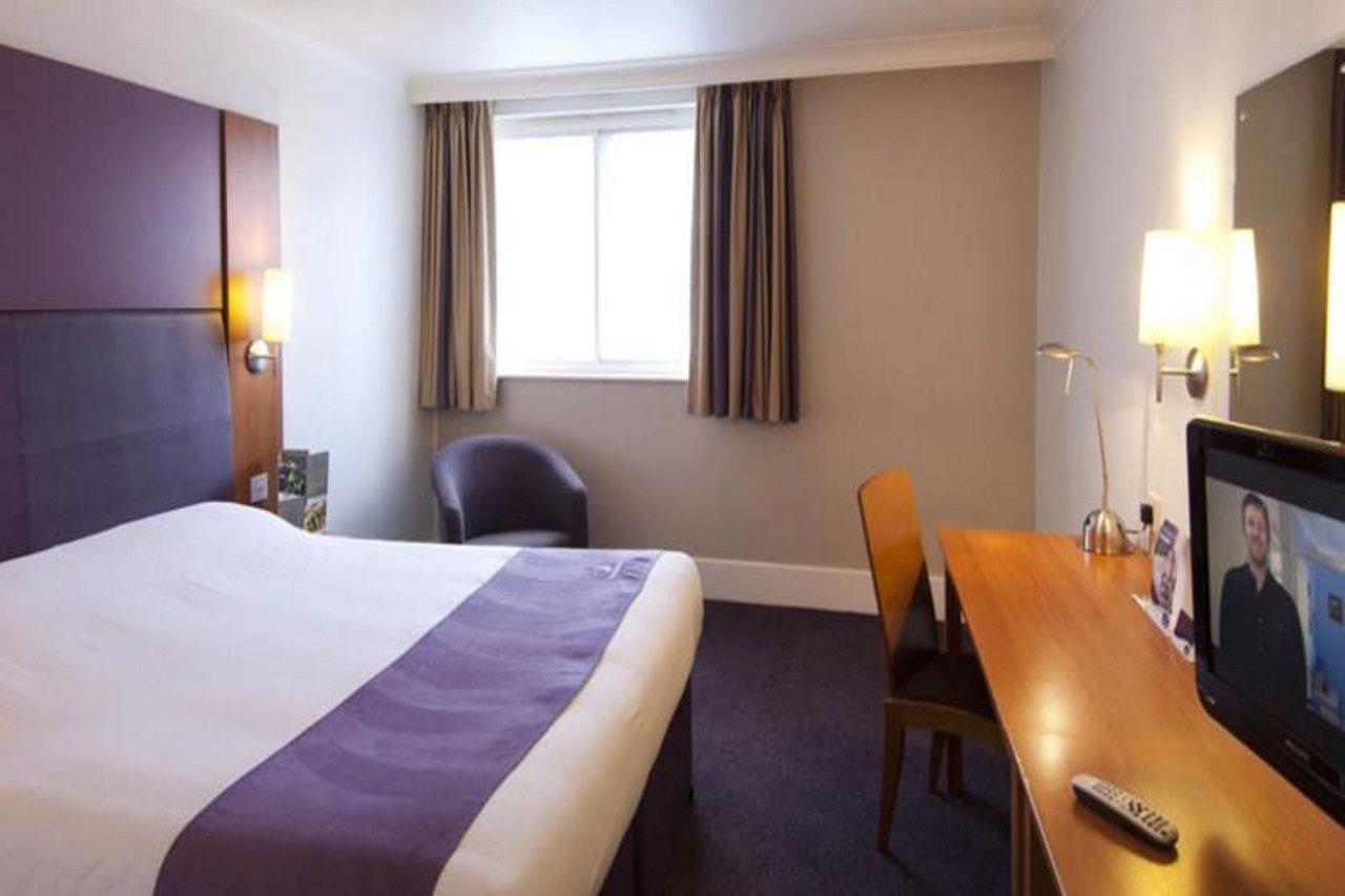 Premier Inn Durham City Centre Экстерьер фото